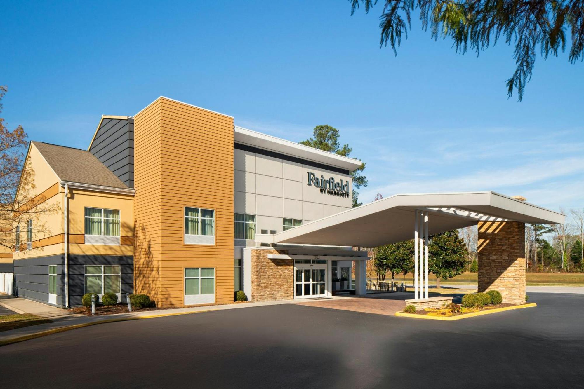 Fairfield Inn & Suites By Marriott Chesapeake Suffolk Exterior photo