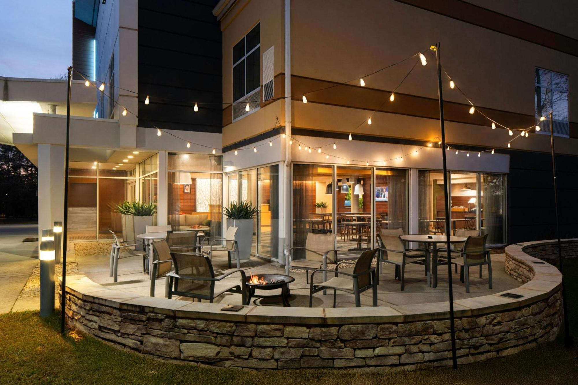 Fairfield Inn & Suites By Marriott Chesapeake Suffolk Exterior photo